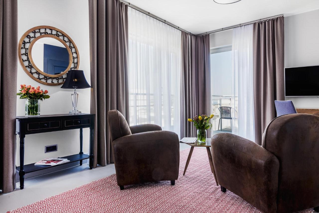 7Th Floor Rooms & Apartments גדינייה מראה חיצוני תמונה